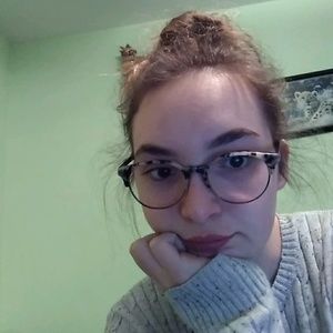Meet your Posher, Abby